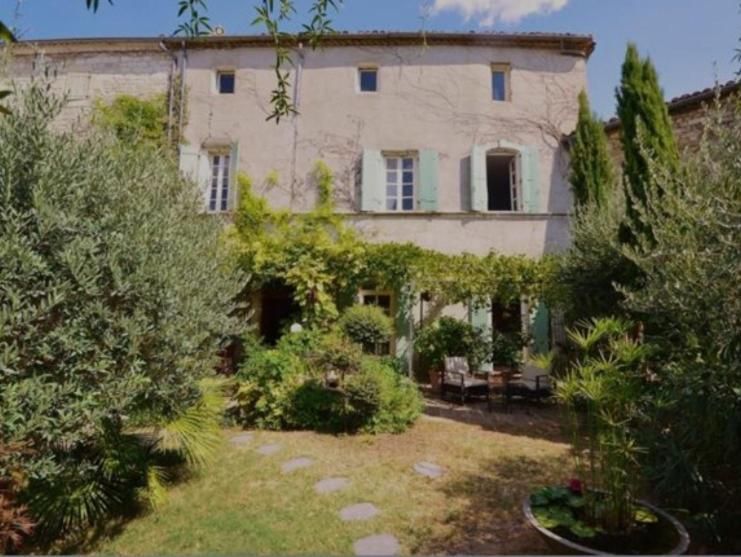 Affittacamere La Fugue -demeure Historique Située Dans Un Château -proche De Uzes Et Nimes Brignon